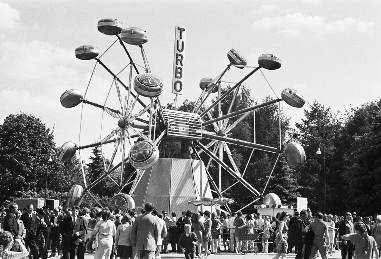 En images: ces attractions étranges ayant alimenté l’URSS en adrénaline