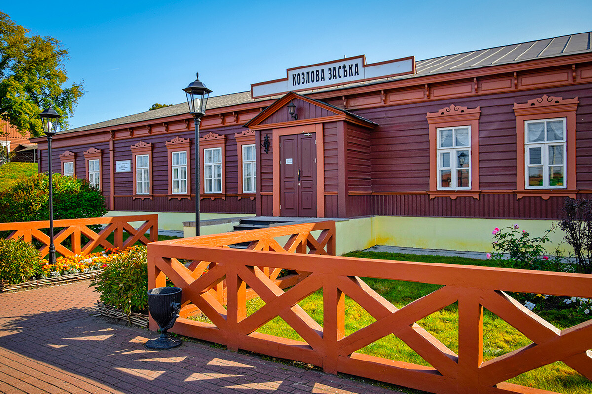 7 estaciones de tren rusas históricas hechas de MADERA (Fotos)