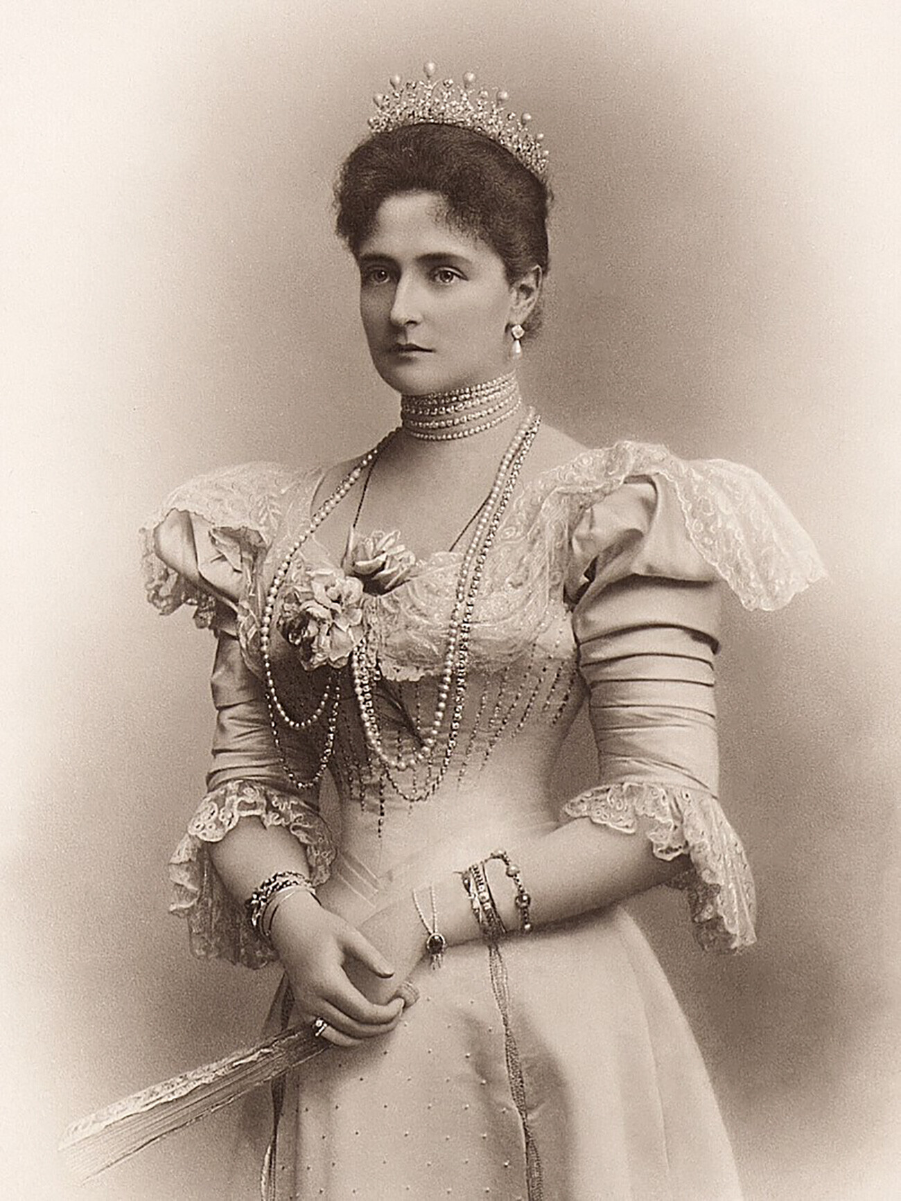 Alexandra Feodorovna (Alix de Hesse-Darmstadt)