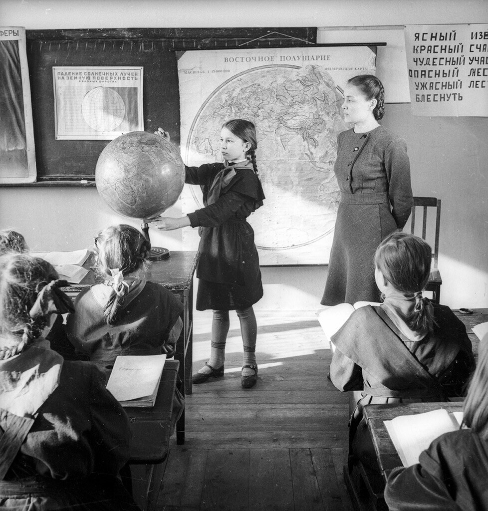 En images: hommage nostalgique aux enseignants de l’époque soviétique 