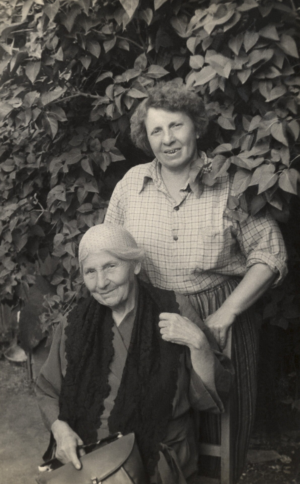 Euphrosinia Kersnovskaya with her mother