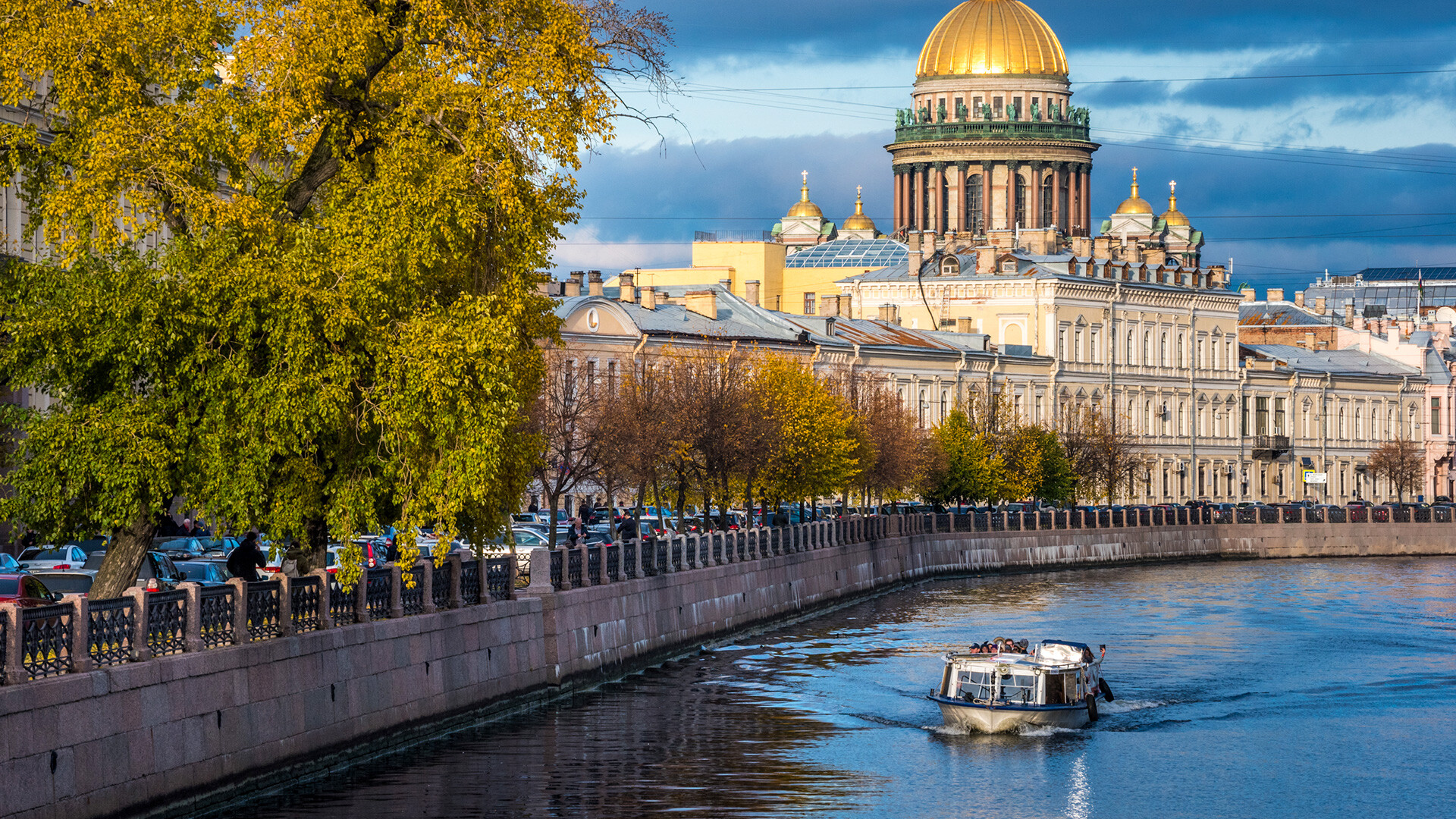 Boat tour in St. Petersburg in autumn. 