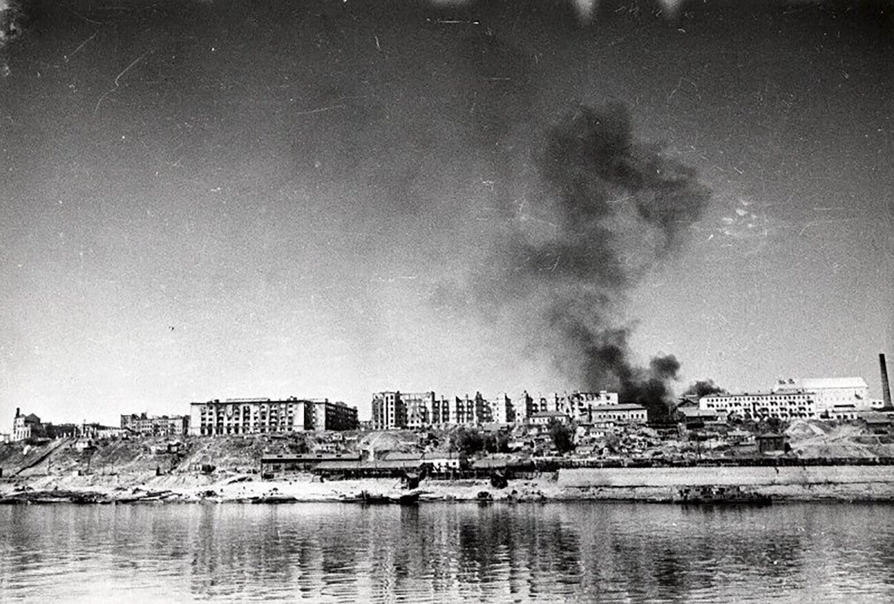 Volgogrado (Stalingrado) durante a Segunda Guerra Mundial vs agora (FOTOS)