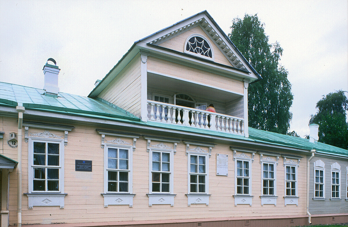 Musée Rimski-Korsakov. Photographie prise par William Brumfield le 13 août 2005.