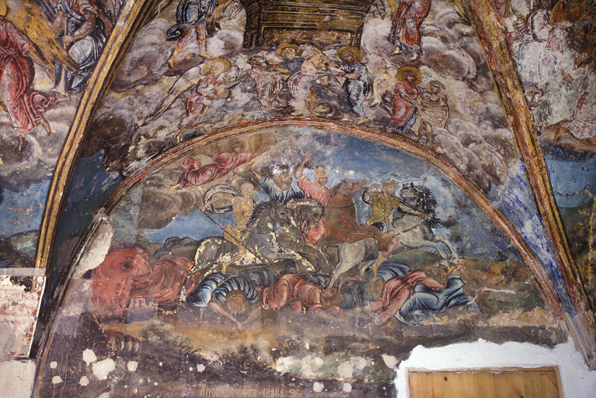 Église de la Dormition. Fresques de l’Apocalypse de la galerie ouest. Photographie prise par William Brumfield le 14 août 2005.
 