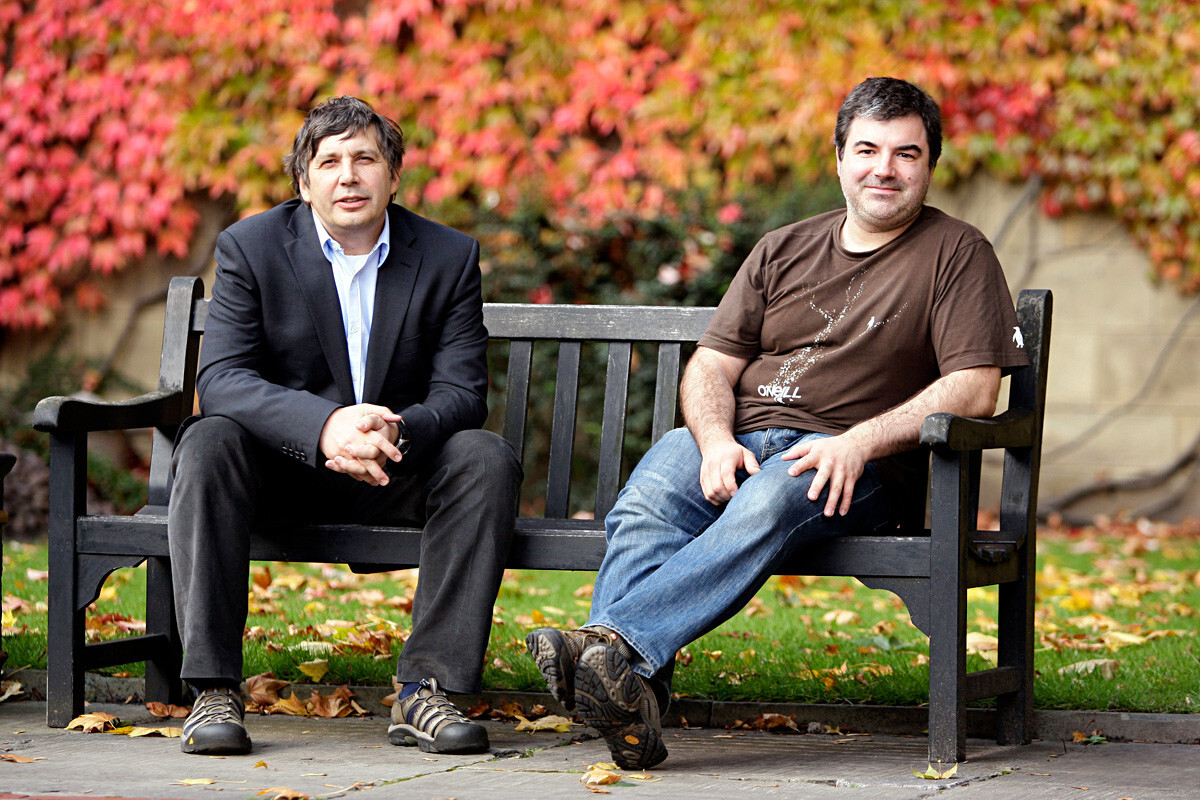 Andre Geim (esquerda) e Konstantin Novoselov

