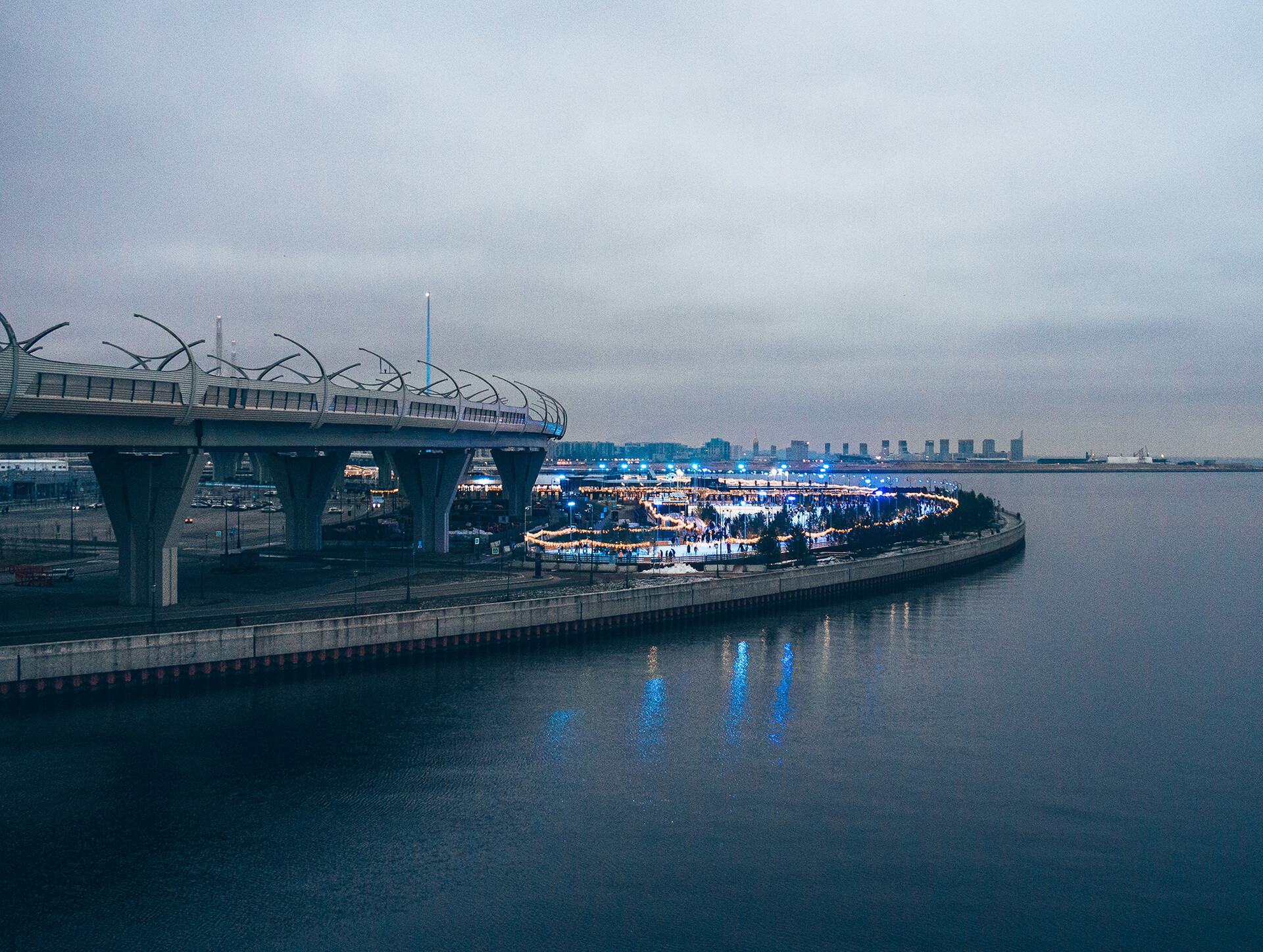 World's LARGEST ice rink opens in St. Petersburg! (PHOTOS)