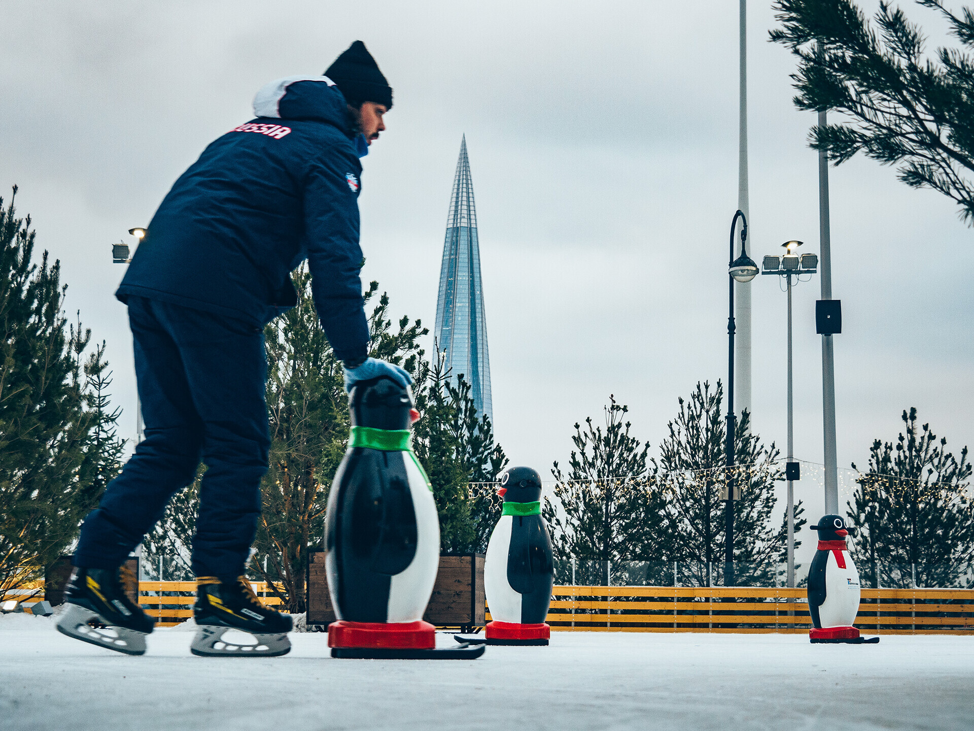 Saint-Pétersbourg a inauguré la plus grande patinoire au monde!