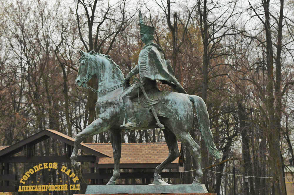 The town has a cavalry-girl Nadezhda Durova Estate Museum, a Marina Tsvetaeva Museum, an Ivan Shishkin Memorial House Museum, a doctor and scientist Vladimir Bekhterev Museum, etc.