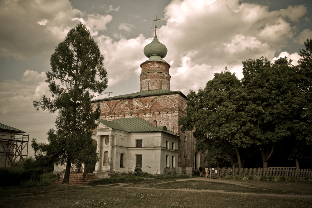 In 1962, the former monastic settlements received the status of urban locality.