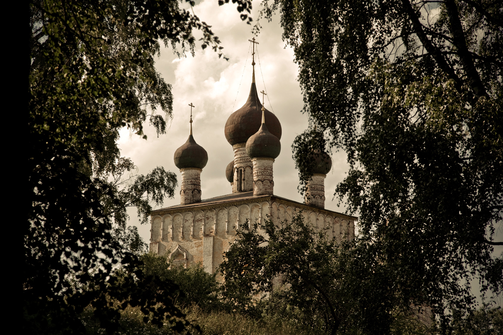 The first stone structure at Borisoglebsky Monastery was St. Boris and Gleb Cathedral.