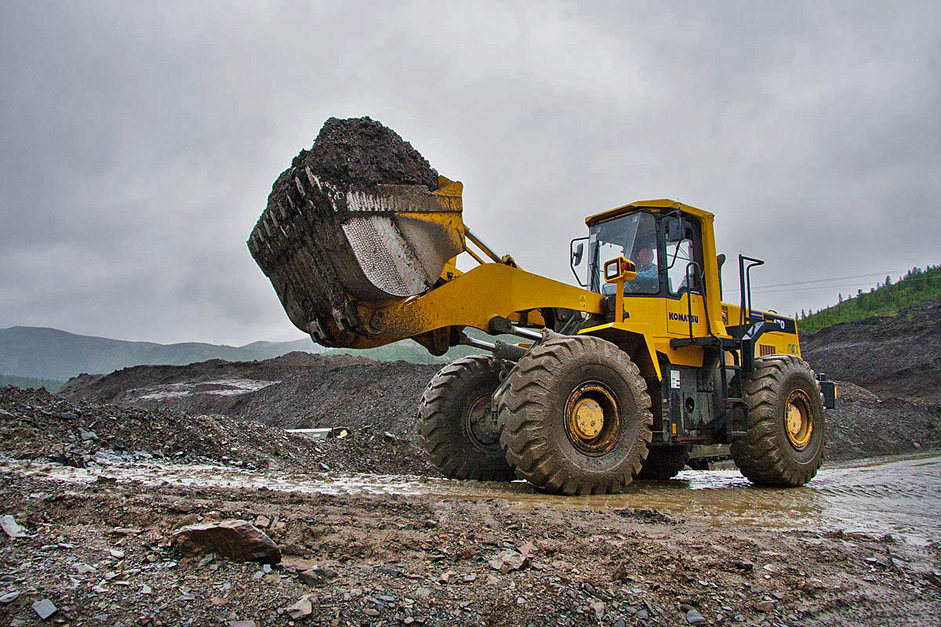 Then a fragmented gold-bearing ore is loaded into the hopper of the rinser. The Kolyma region is located in the far north-eastern area of Russia in what is commonly known as Siberia but is actually part of the Russian Far East.