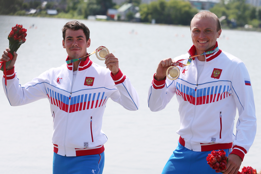 最初の金メダルを獲得した種目はカヌー。ヴィクトル・メランチエフとイリヤ・ペルヴヒンが、2人乗りで1kmの距離を一番で走破。