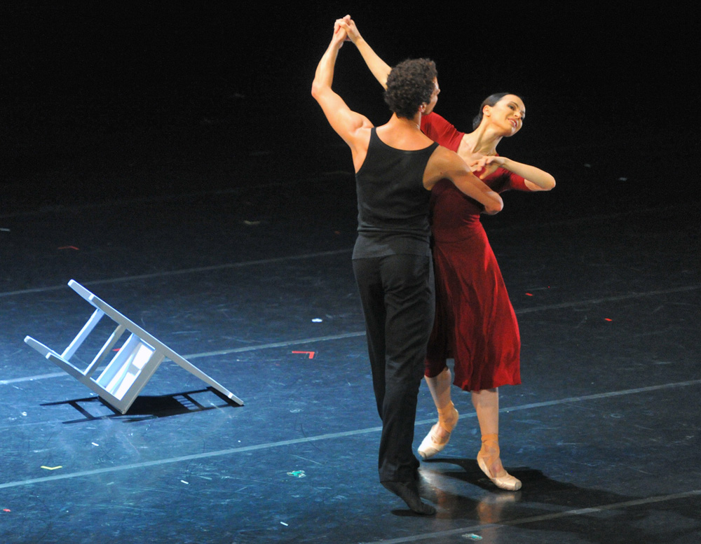 Die Leistung von Diana Wischnjowa wurde mit vielen Auszeichnungen und Preisen gewürdigt, unter anderem mit dem Titel Volkskünstlerin Russlands, mit der Staatsprämie Russlands, dem Prix Benois de la Danse, dem Dance Europe Magazine und dem Preis Ballerina des Jahrzehnts.