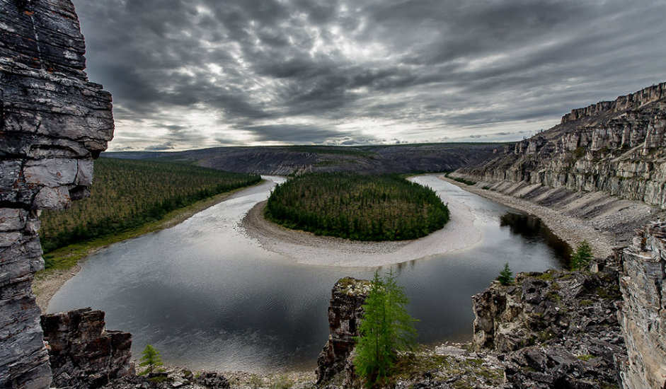 Tamir, meander rijeke Kotuj / Rijeka Kotuj nalazi se u Krasnojarskom Kraju u Sibiru i duga je 447 km. Pripada slivu rijeke Hatange.