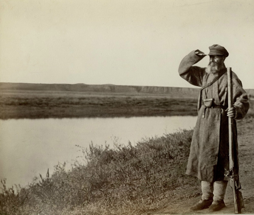 “The Don Album” is a collection of photographs that Boldyrev entitled “Views and Types of the Second Don Region (1875-76)”. They consist of dozens of amazing images taken by the photographer in Cossack settlements that he regularly returned to in the summer. / 75 year-old Cossack