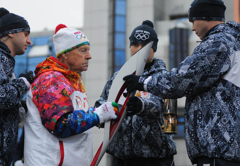 And when the Olympic torch relay passed through his hometown, he also became the most senior torchbearer in the history of the Olympic Games. At the time, Kaptarenko was a sprightly 101 years old.