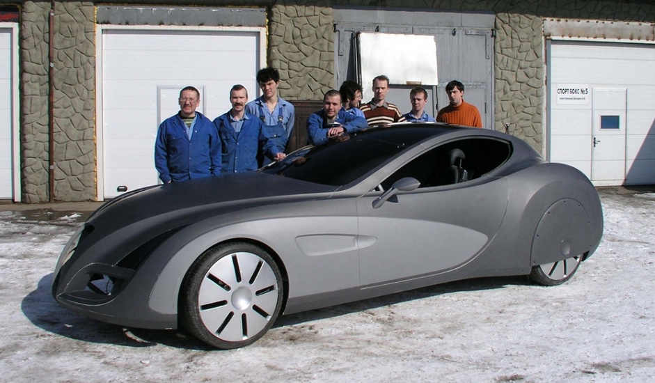 Ruski proizvođač automobila „Ruso-Baltik“ (Russko-Baltijskij vagonnyj zavod) u suradnji s njemačkom tvrtkom „Gerg“ napravio je 2006. konceptualni automobil „Ruso-Baltik“ Impression. Automobil je 2006. imao europsku premijeru u hotelu Concorso d' Eleganza Villa d' Este i na Ženevskom sajmu automobila 2007. „Gerg“, čije se sjedište nalazi nedaleko od Münchena, za ovaj projekt iznajmio je svoj proizvodni pogon. Neke od zanimljivih karakteristika su LED svjetla i krov varijable transparentnosti. Automobil je izrađivan u malim serijama od 10 do 15 primjeraka godišnje, a vrijedio je oko 1,8 milijuna dolara. Iako je postojalo nekoliko narudžbi, do obimnije proizvodnje nije nikada došlo.