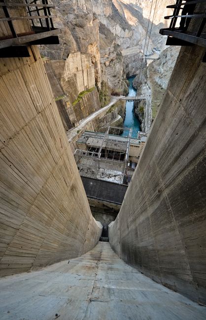 Hidroelektrana Čirkej ima vlastitu službu za izvanredne situacije u energetskom sustavu koja omogućuje zamjenu blokova od 150 do 300 megavata energije u elektrani u izvanrednoj situaciji.