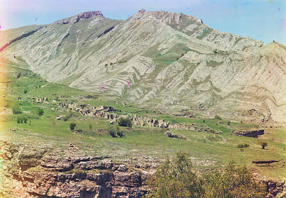 Prokudin-Gorsky considered the project his life's work and continued his photographic journeys through Russia until the October Revolution in 1917. / In the mountains of Dagestan