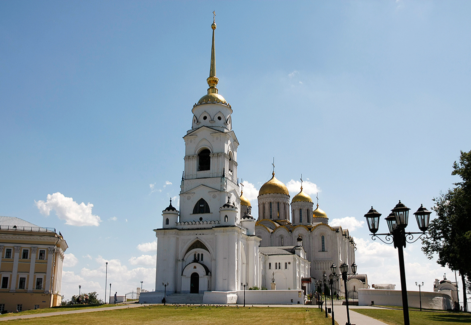 Bevor das russische Machtzentrum sich nach Moskau verlagerte, war die Mariä-Entschlafens-Kathedrale historisch die wichtigste Kirche des Fürstentums Wladimir-Susdal.