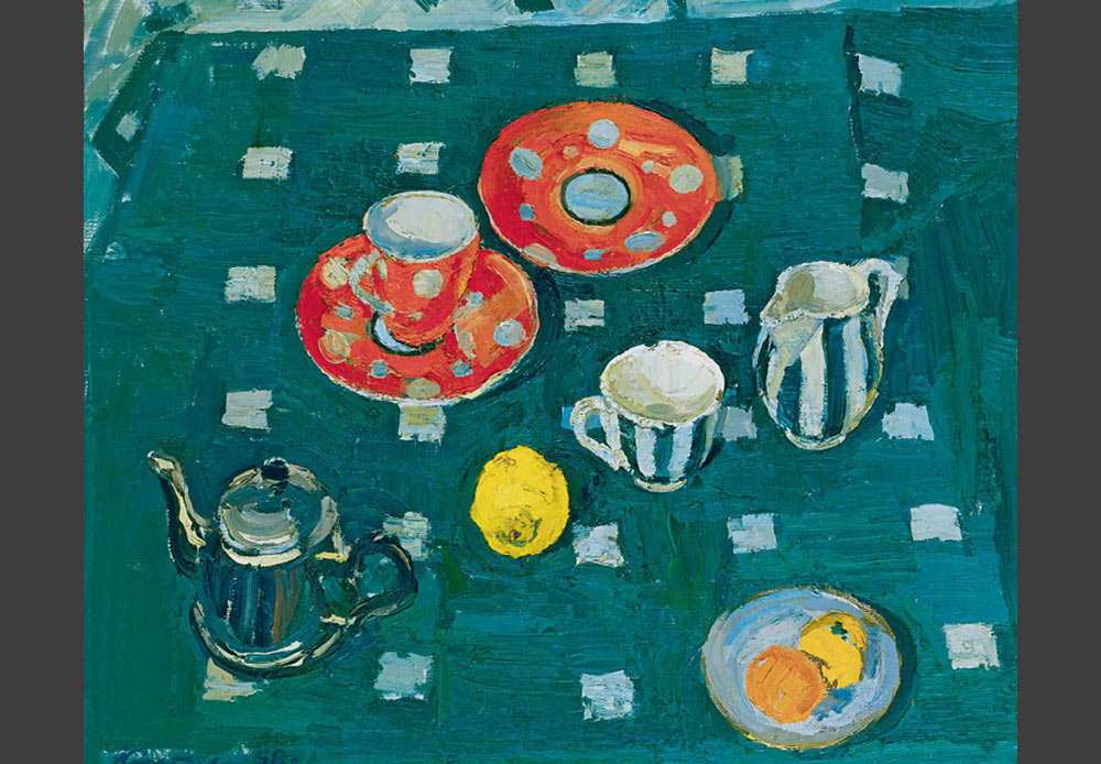 緑のテーブルクロスにのせられたティーセット、マヤ・コピツェワ、1958年