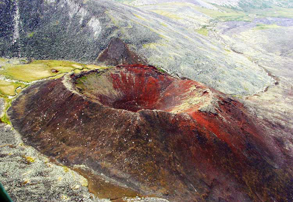 The extinct Anyuyskiy Volcano is located in an unpopulated part of Chukotka, near the Moni River. According to geological data, the Anyuyskiy’s last eruption occurred approximately 500 years ago. Nothing indicates that he volcano may soon become active again. It is the only volcano in Russia with fully open lava tubes that measure 55 kilometers in length.