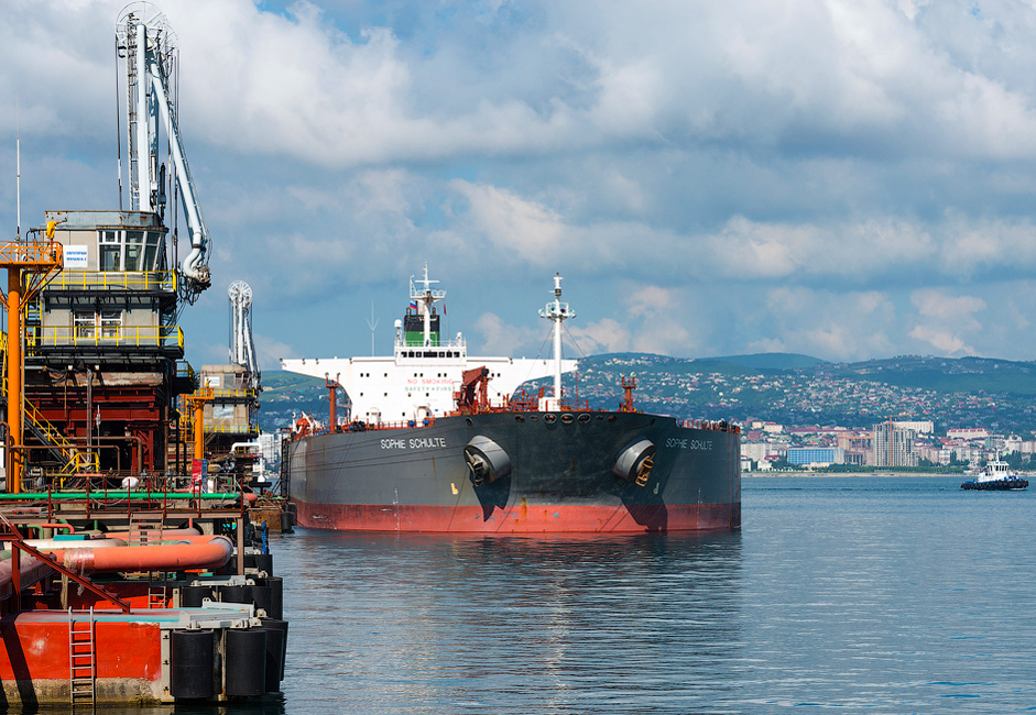 25,300 tankers were unloaded at the Sheskharis terminal alone. That's more than 1.2 billion tons of oil.