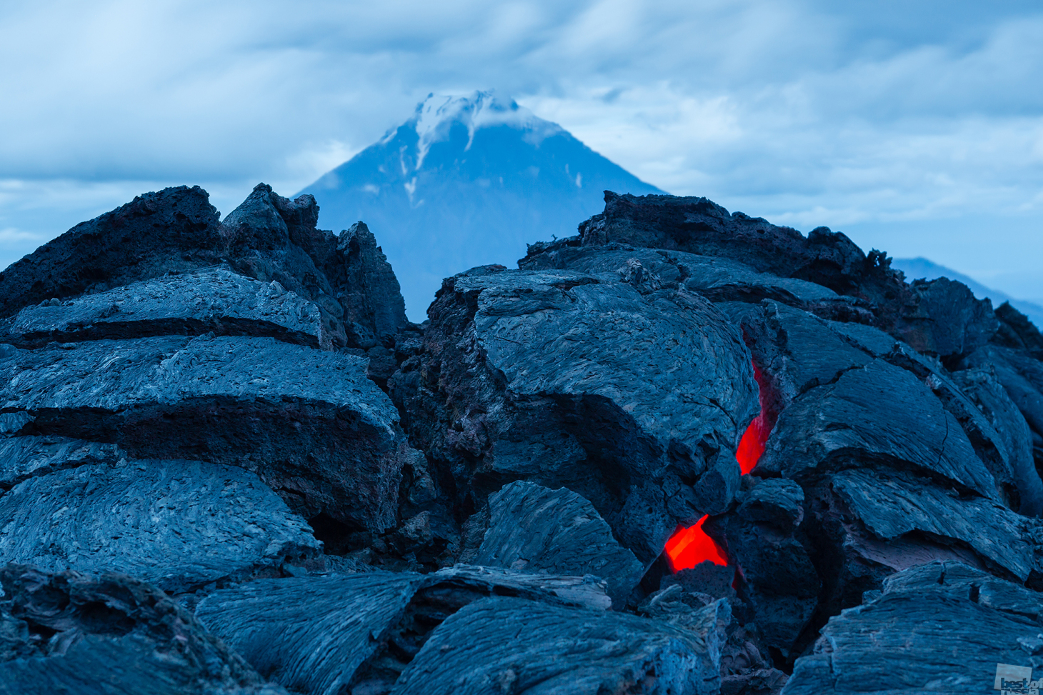 Última erupción del volcán Tolbachik. La erupción se produjo hace un año pero todavía se puede ver la lava. Kamchatka.