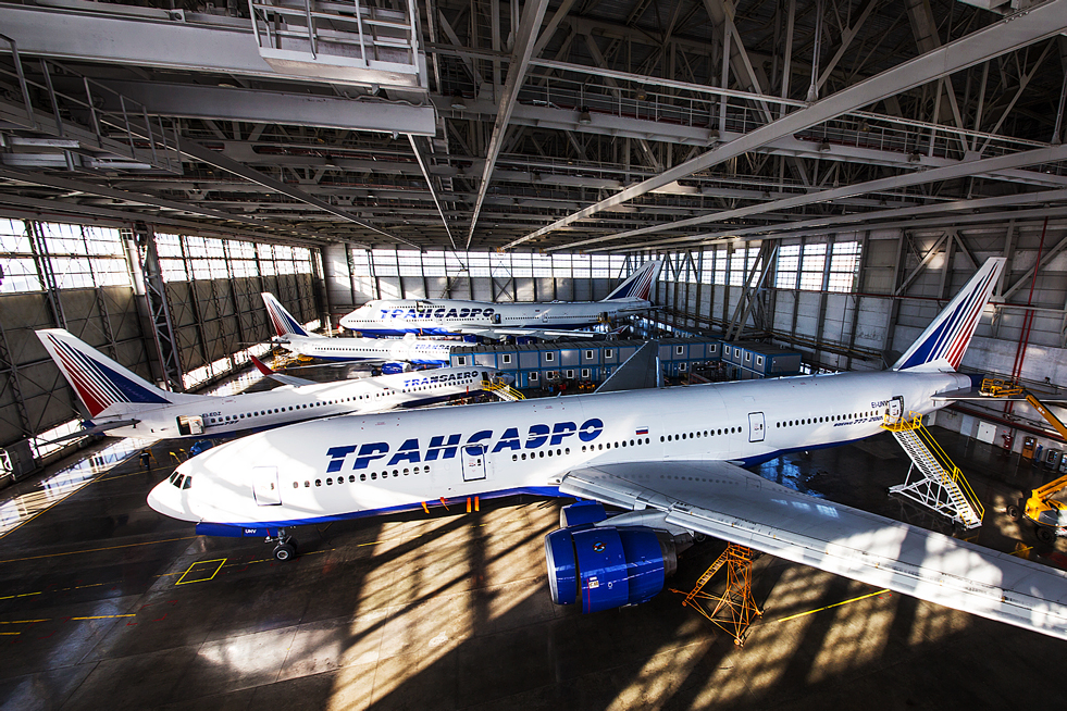 1/8. Авио-компанија „Трансаеро“ регистрована је у септембру 1990. као акционарско друштво. То је прва приватна руска компанија за превоз путника у ваздушном саобраћају.