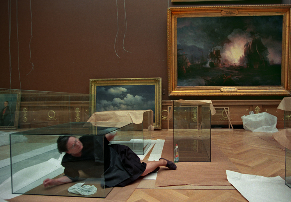 Préparation d’une exposition. Musée russe de Saint-Pétersbourg, 2000.