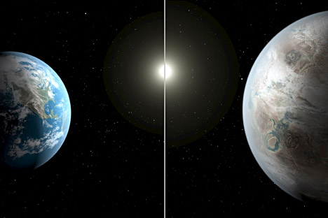 La ilustración compara la Tierra con el planeta Kepler-452b. El planeta es aproximadamente 60% más grande que la Tierra y se encuentra a 1.400 años luz en la constelación Cygnus (el cisne).