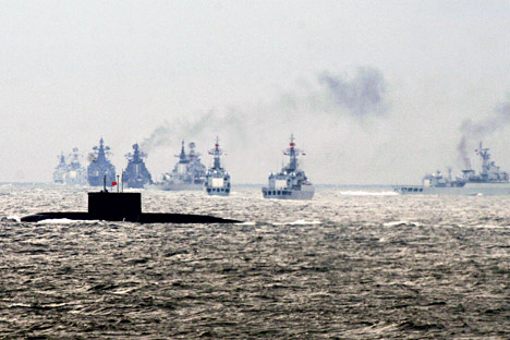 Ejercicio militar conjunto entre Rusia y China en la península de Shandong. 