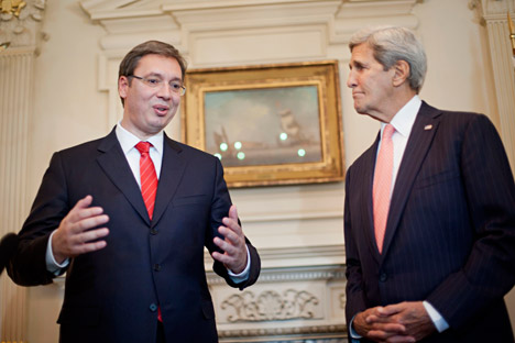 Secretary of State John Kerry listens to Serbian Prime Minister Aleksander Vucic speak to members of the media during their meeting at the State Department in Washington, Wednesday, Sept. 16, 2015. Source: AP