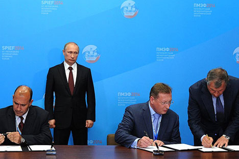 Memorando de entendimento entre empresas russas e cubana foi assinado durante Fórum Econômico de São Petersburgo em 2014