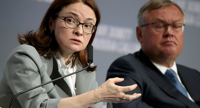 Ръководителката на Руската централна банка Елвира Набиулина заяви, че в условията на водената от регулатора умерено твърда парично-кредитна политика икономически растеж може да бъде постигнат още в края на 2016 година.