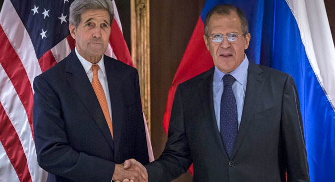  Rokovanje ruskega zunanjega ministra Sergeja Lavrova in ameriškega državnega sekretarja Johna Kerryja. 