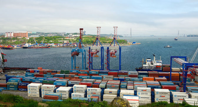 The container terminal in the commercial port of Vladivostok