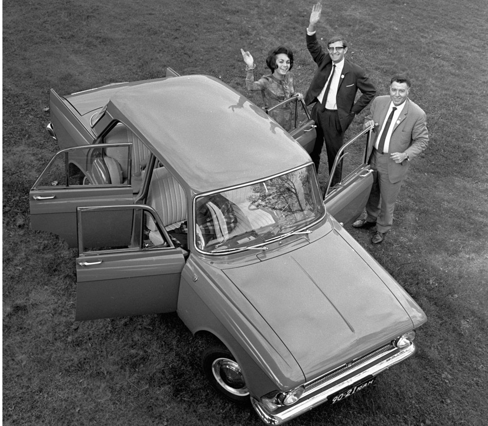  In the 1970s, Moskvich exported half its output.//A Belgian family poses with the new Moskvich-408