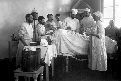 The Anglo-Russian Hospital, with 200 beds, opened in Petrograd on 12 February 1916. The opening ceremony was attended by the Russian Tsarina Alexandra, her elder daughters Tatiana and Olga and the British ambassador to Russia George Buchanan and his wife Georgina.  
