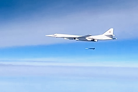 A Kh-555 air-launched cruise missile is launched by a Tupolev Tu-160 supersonic strategic bomber of the Russian Aerospace Forces to strike the Islamic State infrastructure facilities in Syria.