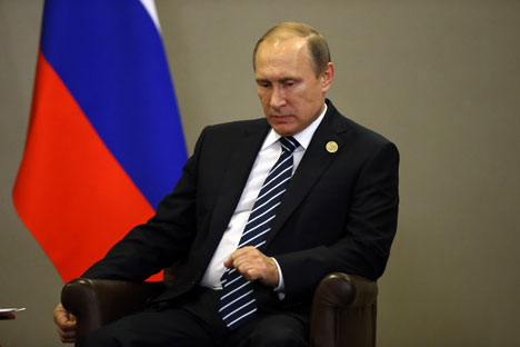 Presiden Rusia Vladimir Putin menghadiri pertemuan bilateral selama KTT G20 di Antalya, Turki pada 16 November 2015.
