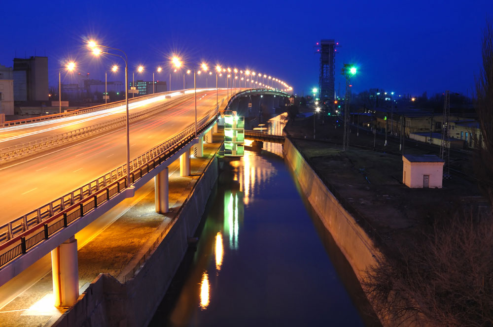 Most Temernitski u Rostov na Donu otvoren je 2010. Most je riješio sve veće probleme u gradskom prometu tog najvećeg ruskog južnog grada. 