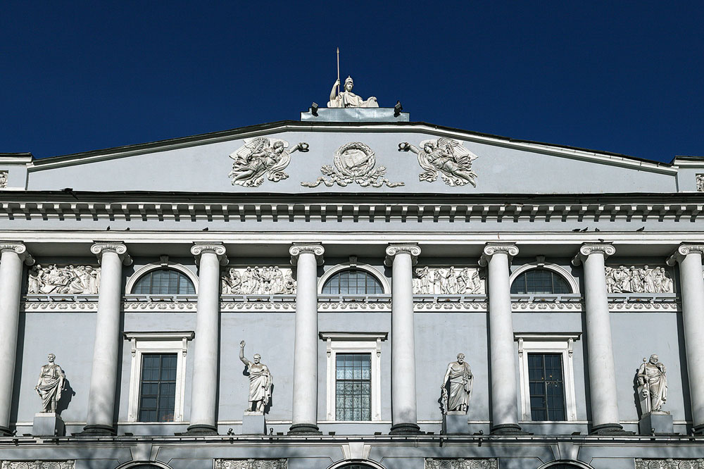Rossi ha inoltre lavorato alla realizzazione della Biblioteca Nazionale Russa, commissionata da Caterina la Grande