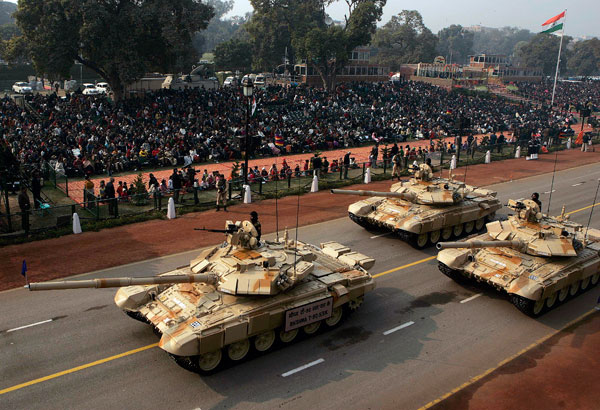 India mempersenjatai 21 batalion tank (resimen di India) dengan T-90.