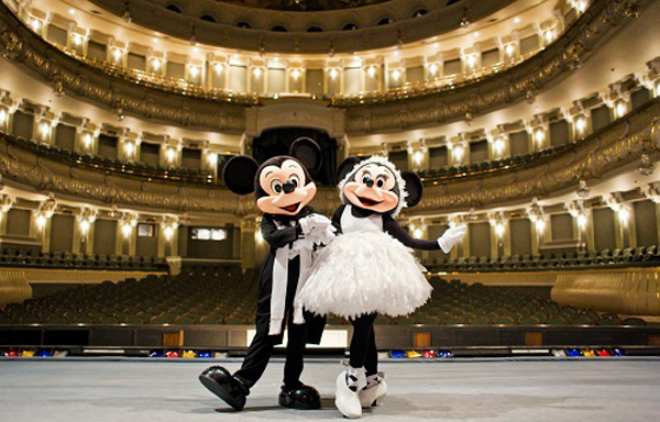 The new episode brings Mickey Mouse and his friend Minnie to the Bolshoi Theater.