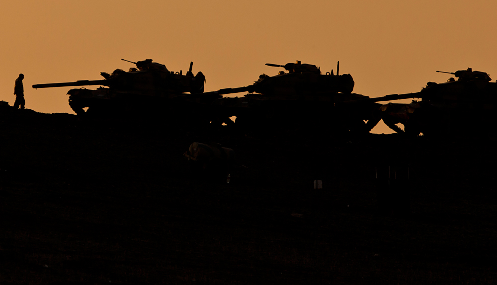 Турски тенкови на граници са Сиријом, 1. новембар 2014.