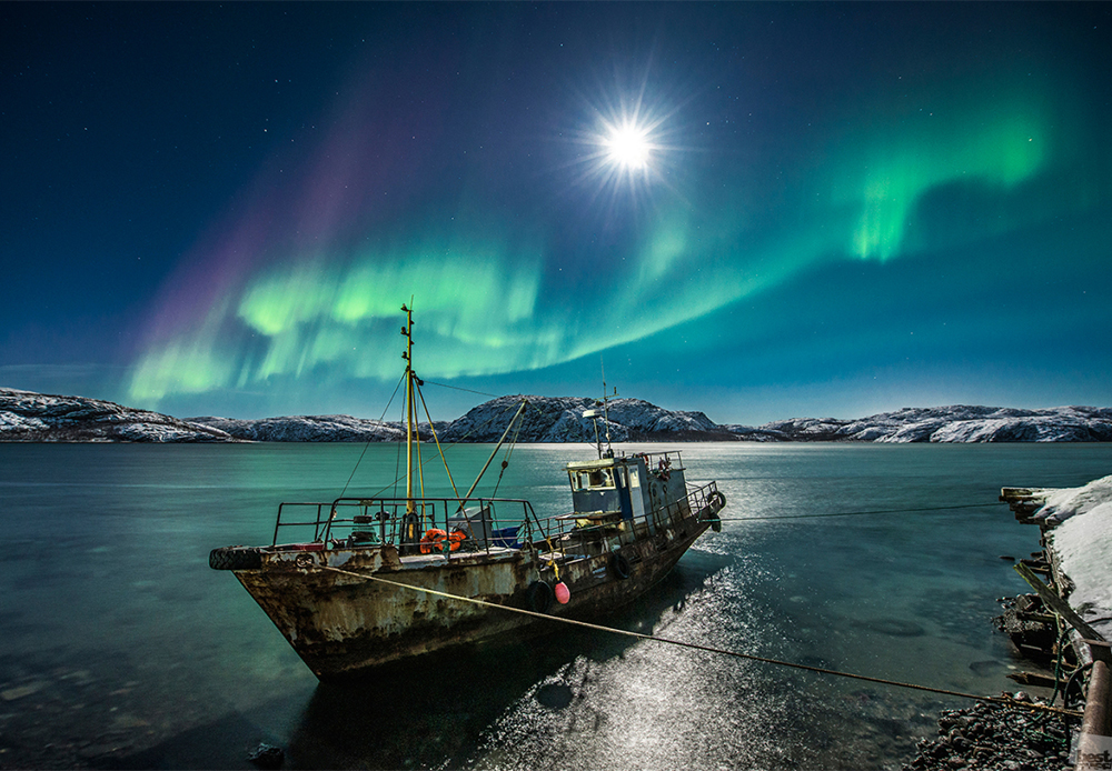 Aurora boreale a Murmansk, nel nord della Russia
