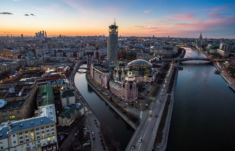 Make moscow. Атмосфера Москва. Столица региона Москвы. Московский Париж. Московский столичный регион фото.