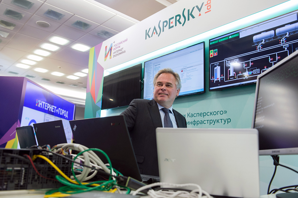 Head of Kaspersky Lab Yevgeny Kaspersky near the Lab's stand during the exhibition of Russia's first Internet Economy Forum, Dec.22, 2015.